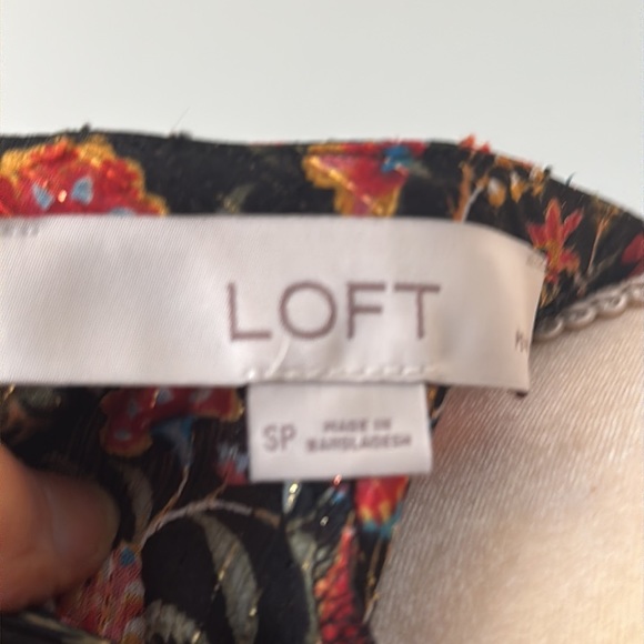 LOFT Short Sleeve Too - Picture 10 of 11